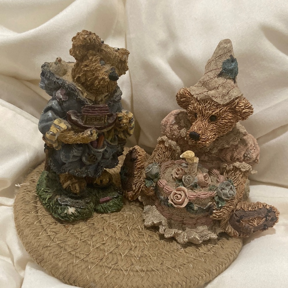 2 Collectible Boyd Bears